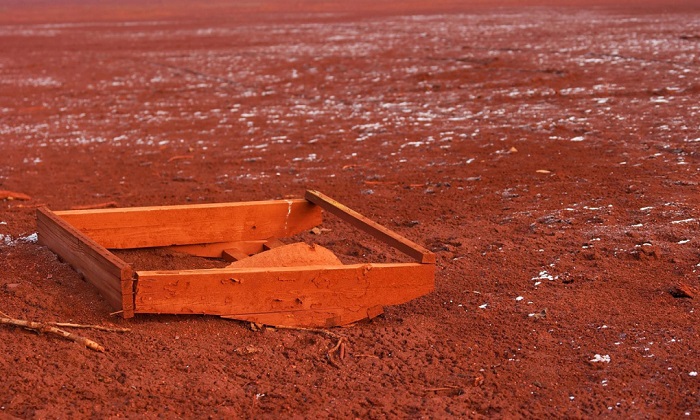 Phương pháp sản xuất sắt từ bùn đỏ độc hại
