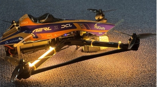 Drone AI đánh bại nhà vô địch thế giới trên đường đua