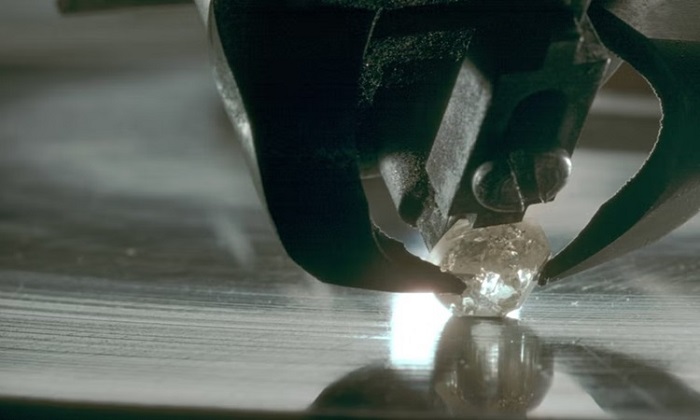 Vật liệu có thể soán ngôi kim cương về độ cứng