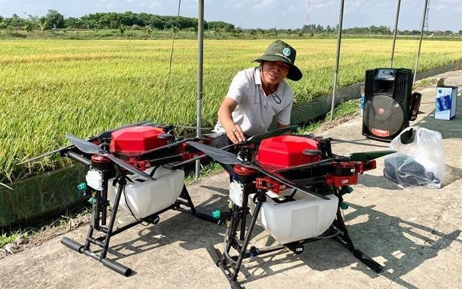 Đưa thiết bị không người lái vào sản xuất nông nghiệp