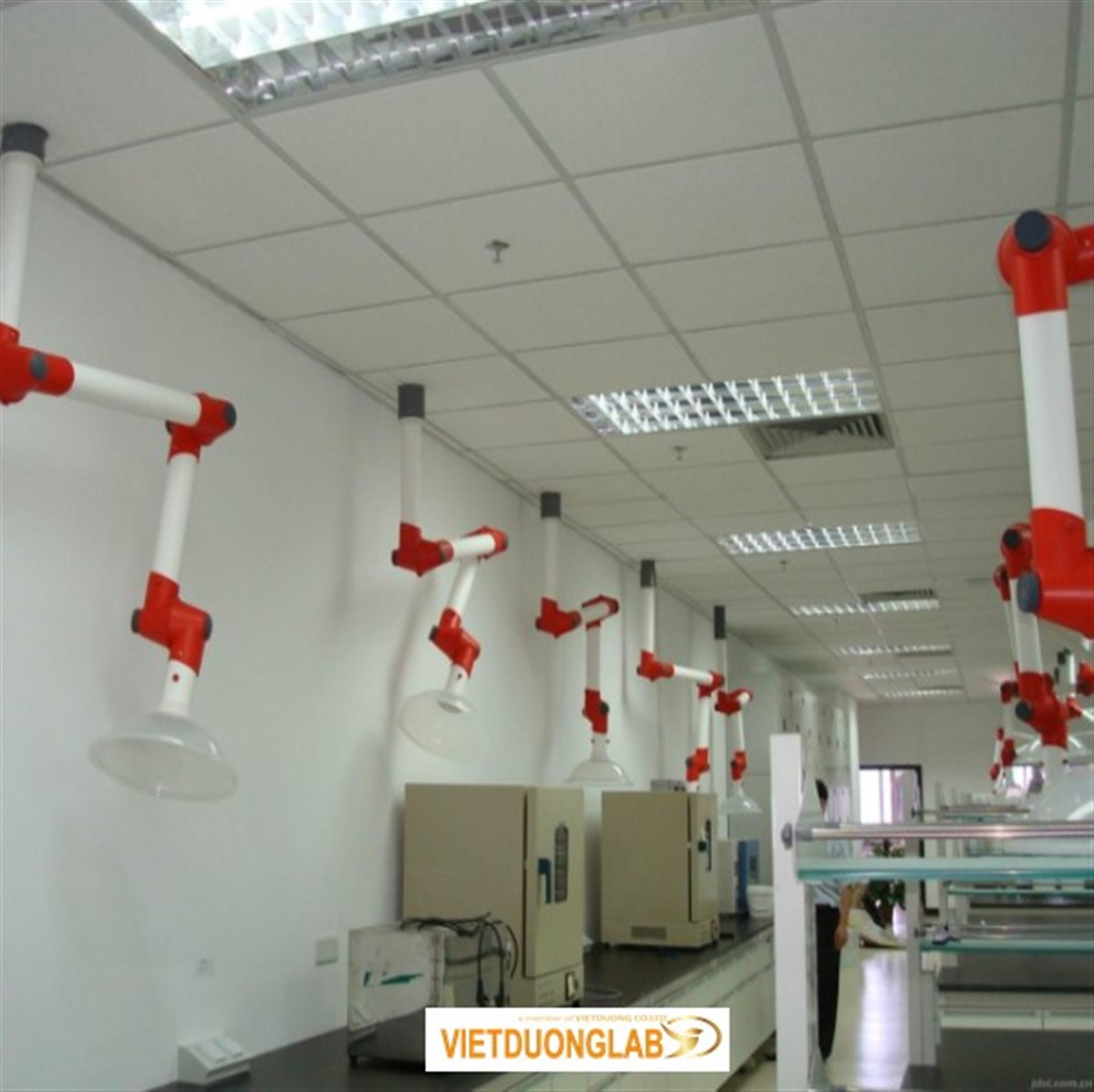 Chuyên tư vấn lắp đặt Chụp Hút Di Động – Chụp hút khí độc cho phòng thí nghiệm 