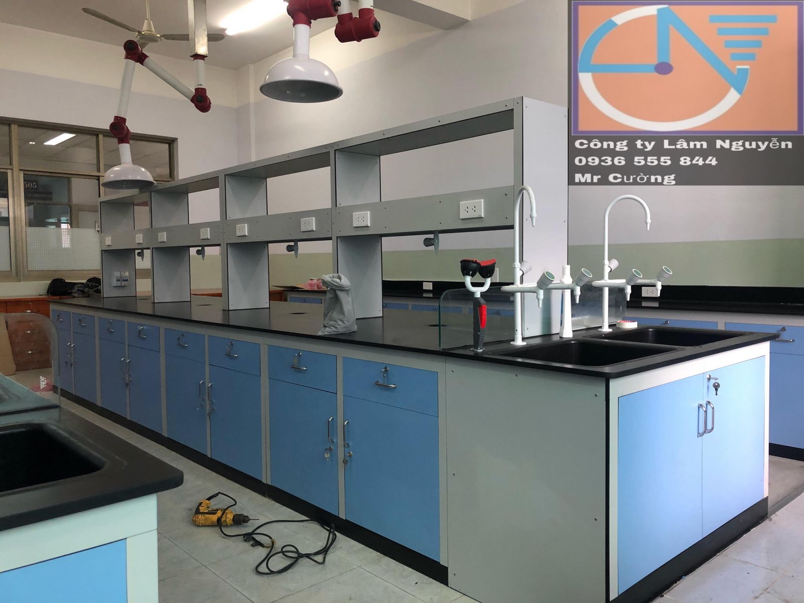 Bàn thí nghiệm Phenolic
