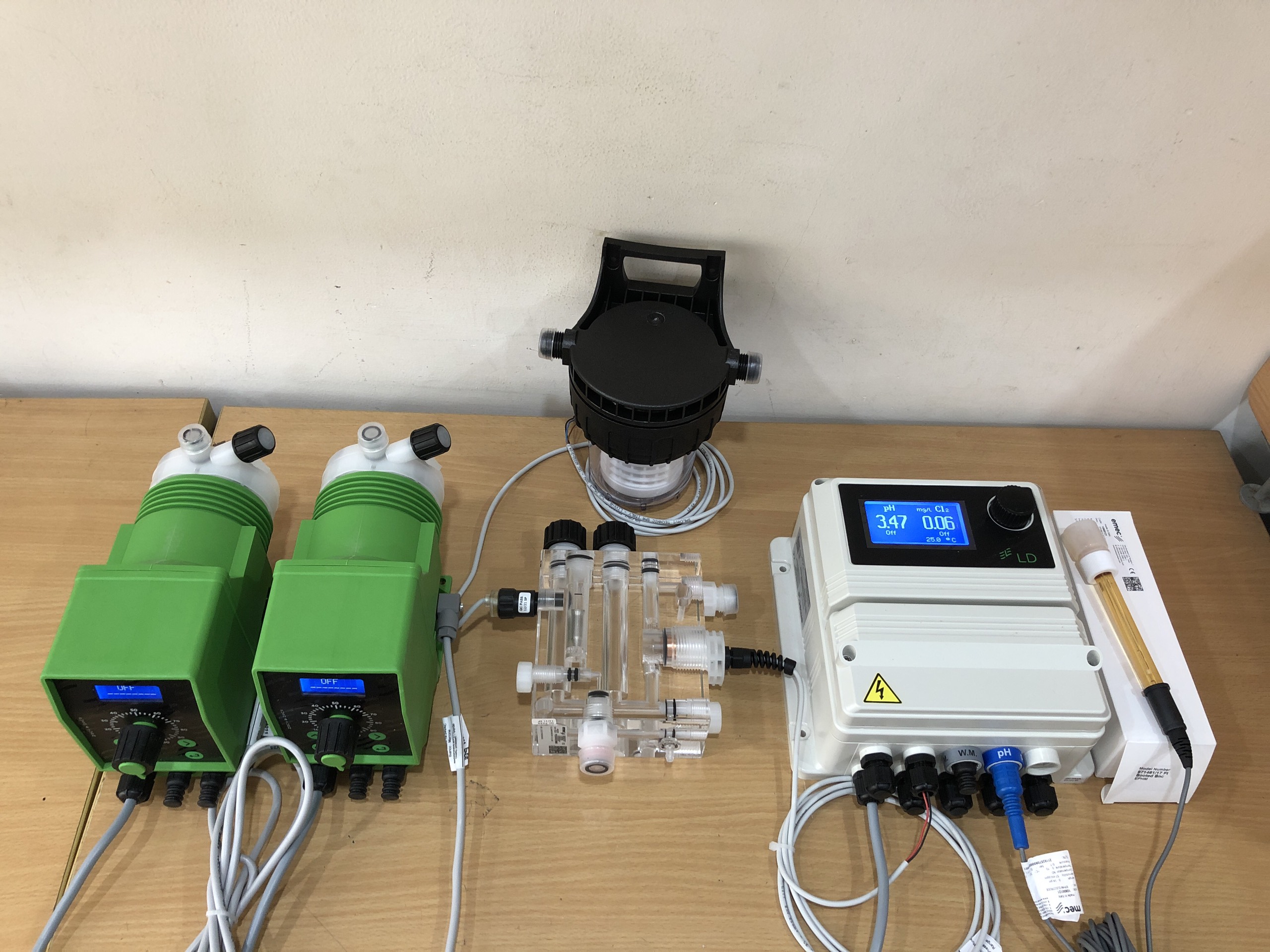 Thiết bị đo và kiểm soát tự động nồng độ pH và Chlorine (Clo) trong nước