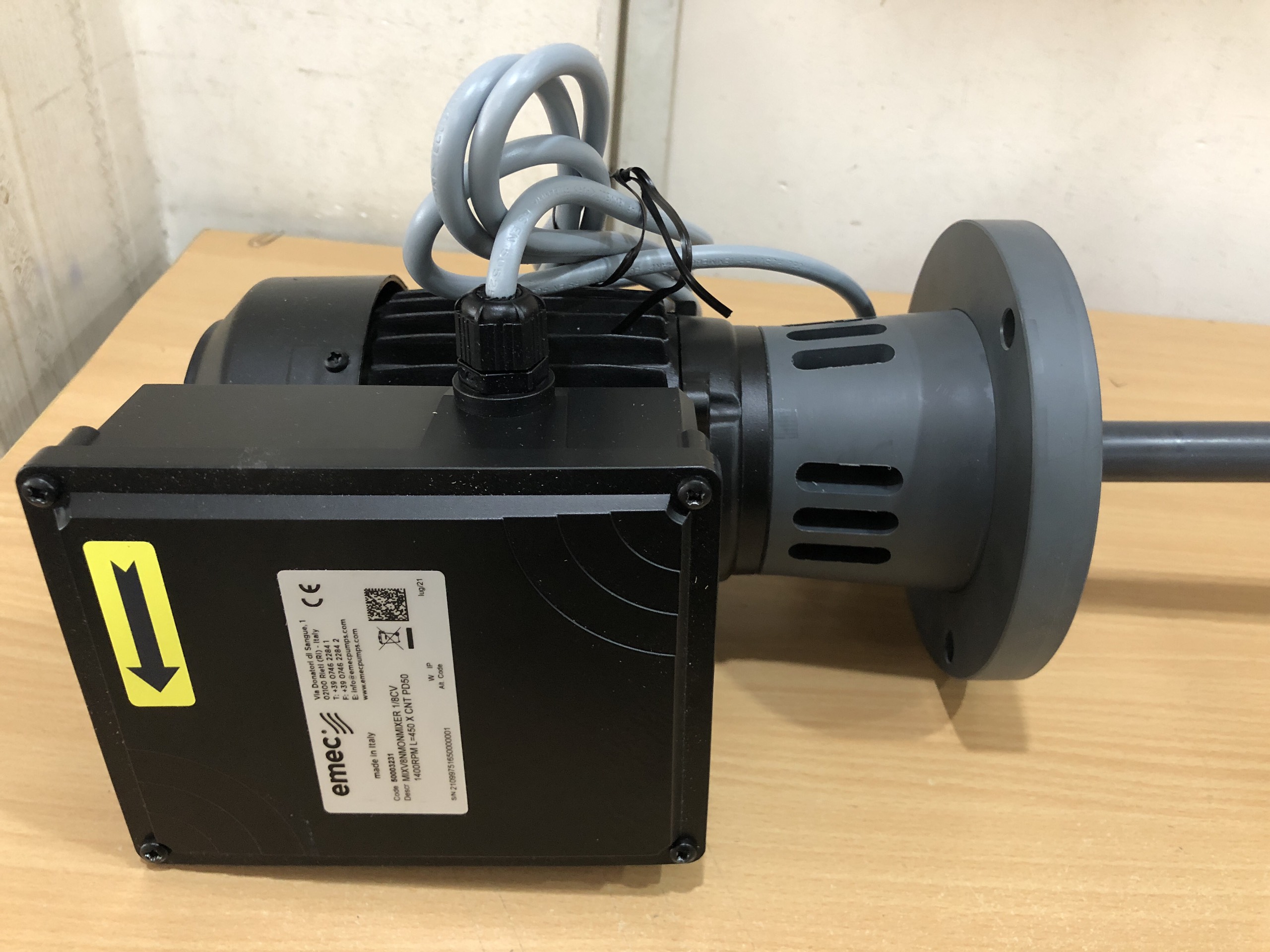 Máy Khuấy Hóa Chất Emec - Bọc Nhựa PVC Cho Trục & Cánh Khuấy