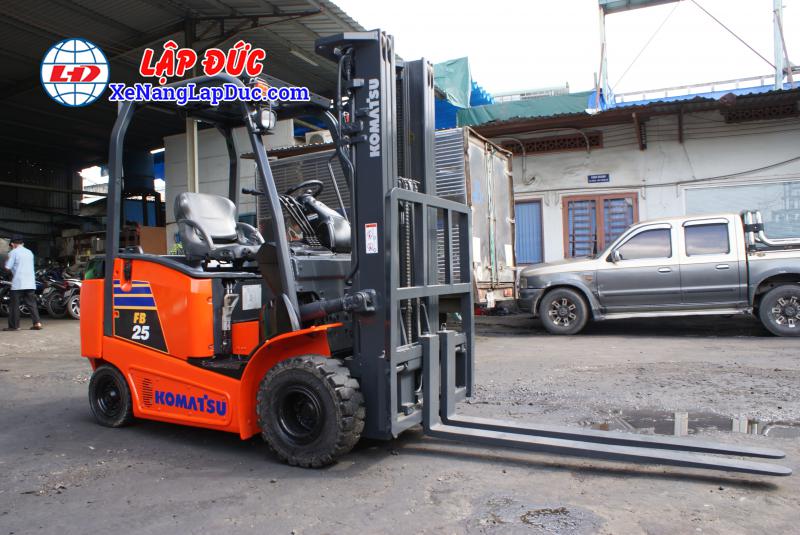 Xe Nâng Điện Ngồi Lái 2.5 Tấn KOMATSU FB25-12 Nhật