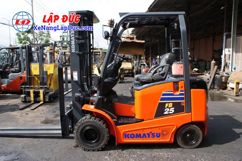 Xe Nâng Điện Ngồi Lái 2.5 Tấn KOMATSU FB25-12 Nhật