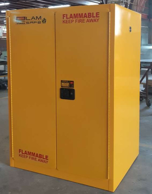 TỦ CHỨA DUNG MÔI CÓ THỂ CHÁY LOẠI 2 CỬA Model: LV-FM304