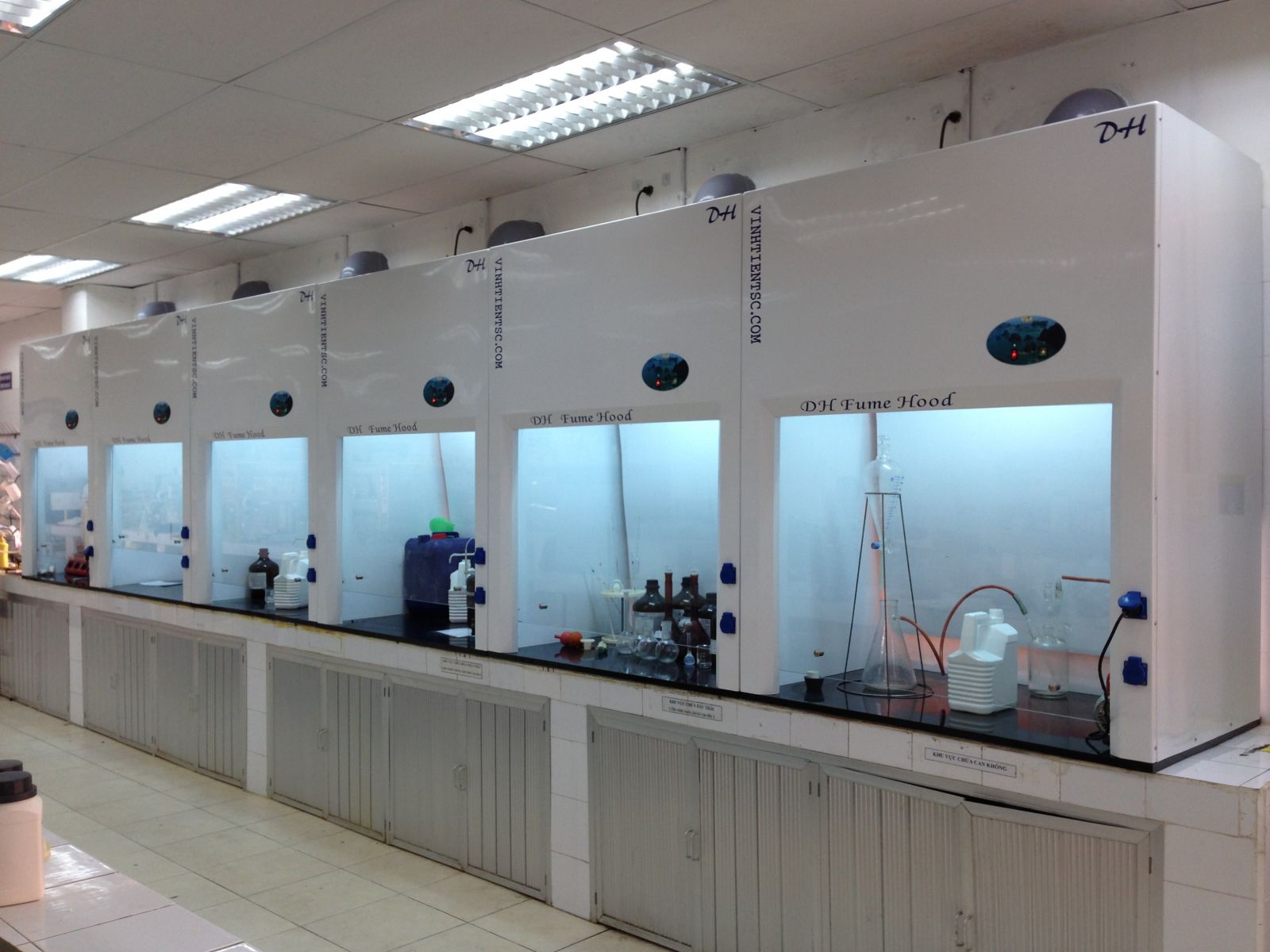 Tủ hút khí độc Composite- DH COMPOSITE FUME HOOD