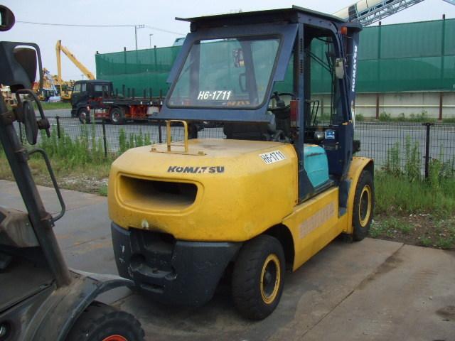 Xe nâng động cơ dầu DIESEL hiệu Komatsu tải trọng 5 tấn Model FD50AT-7