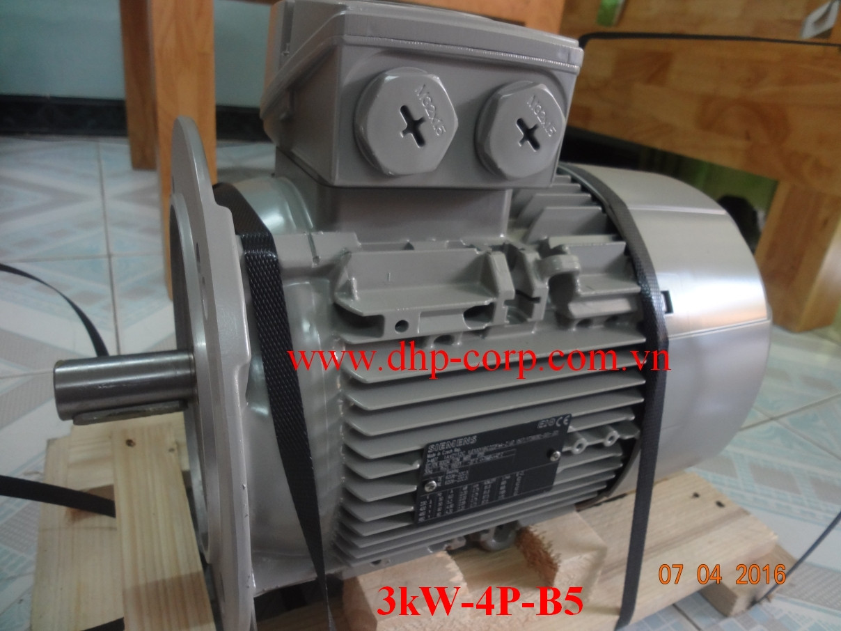 ĐỘNG CƠ LIỀN HỘP GIẢM TỐC SEW EURODRIVE LOẠI R, S, K, F