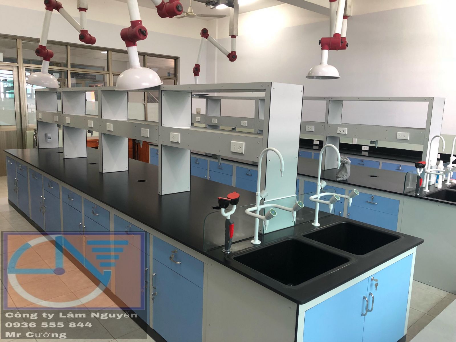 Bàn thí nghiệm Phenolic