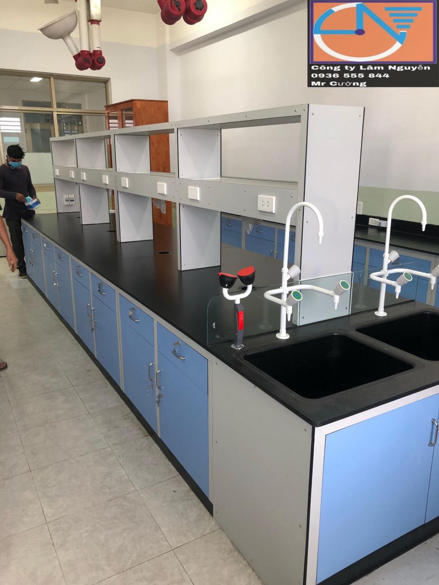 Bàn thí nghiệm Phenolic