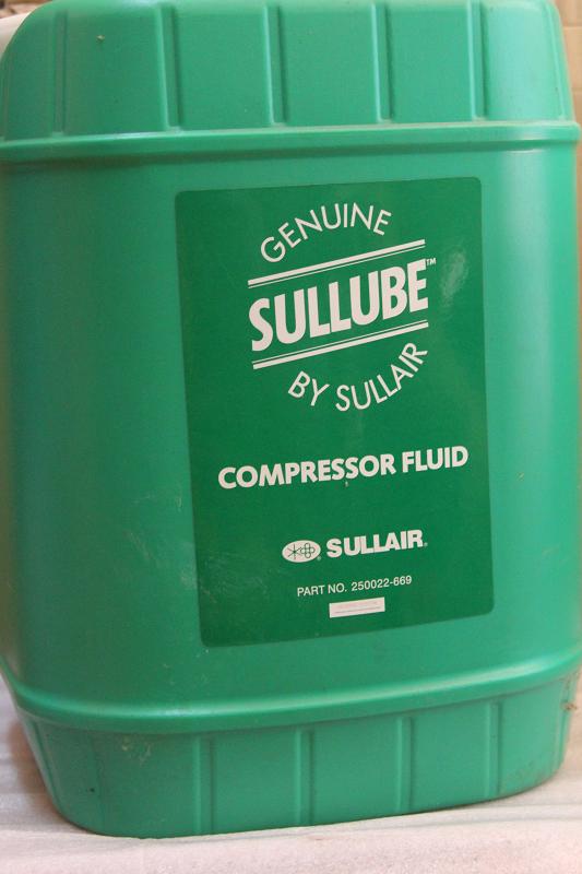 Dầu Sullube 32 Dùng Cho Máy Nén Khí Sullair Giá Cả Cạnh Tranh Trên Toàn Quốc